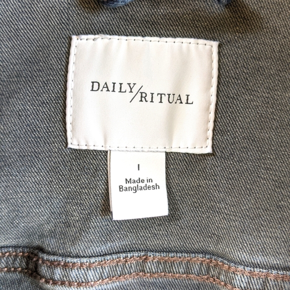 Denim jacket - Picture 3 of 4